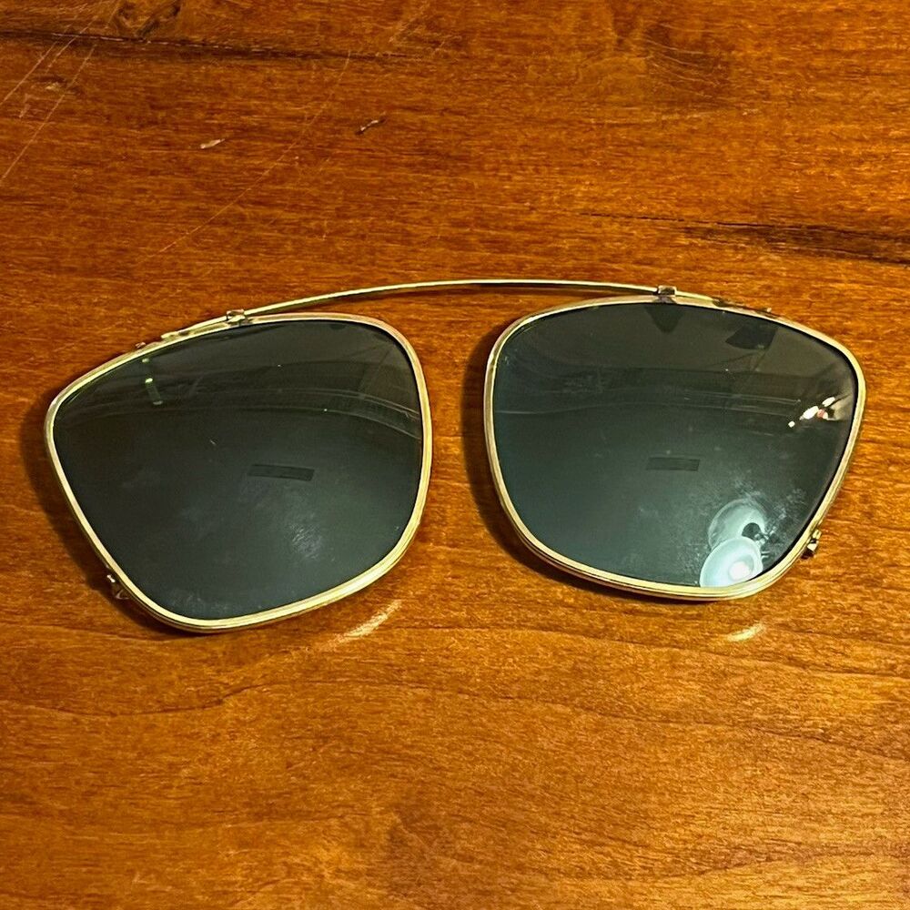 Vintage Pilot Sunglasses Gold Metal Frame Gray Lenses Adult Unisex Outdoor